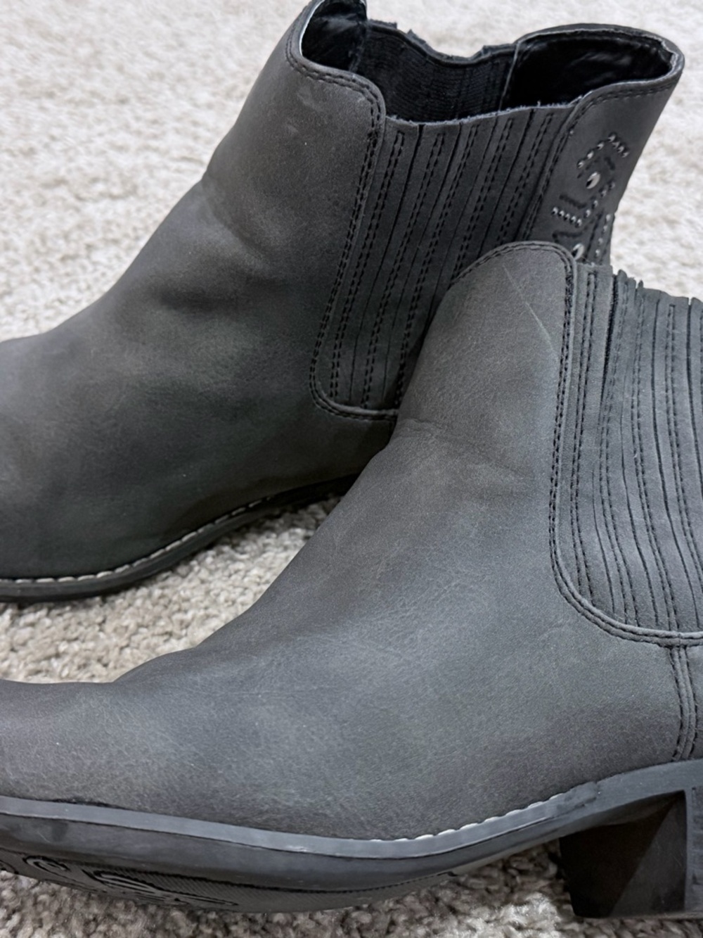 Roxy Black Chelsea Ankle Boots